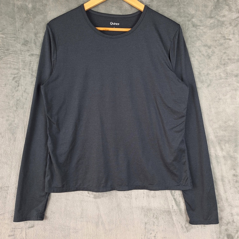 Quince Top Womens Large Gray Performance Athleisure Athletic Casual Thumbholes